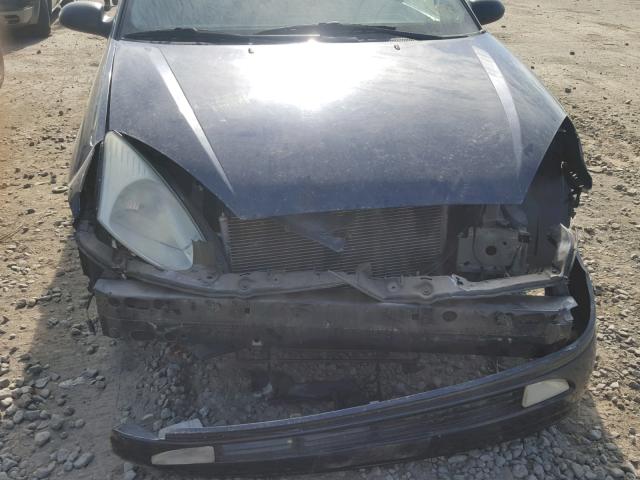 1FAFP38302W105486 - 2002 FORD FOCUS ZTS BLUE photo 9