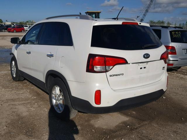 5XYKT3A69FG594143 - 2015 KIA SORENTO LX WHITE photo 3