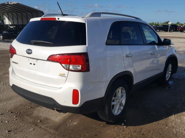 5XYKT3A69FG594143 - 2015 KIA SORENTO LX WHITE photo 4