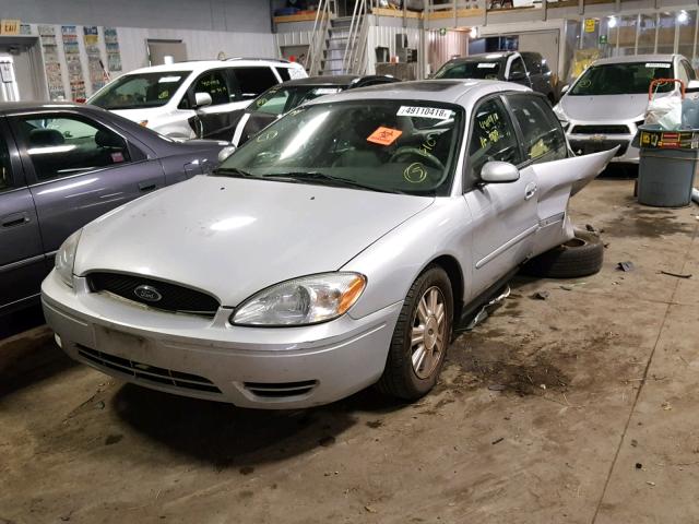 1FAFP56U05A287862 - 2005 FORD TAURUS SEL SILVER photo 2