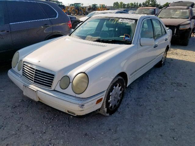 WDBJF65H4XA868381 - 1999 MERCEDES-BENZ E 320 WHITE photo 2