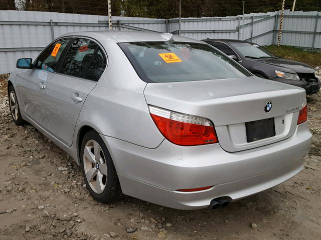 WBANV13578CZ56507 - 2008 BMW 528 XI SILVER photo 3