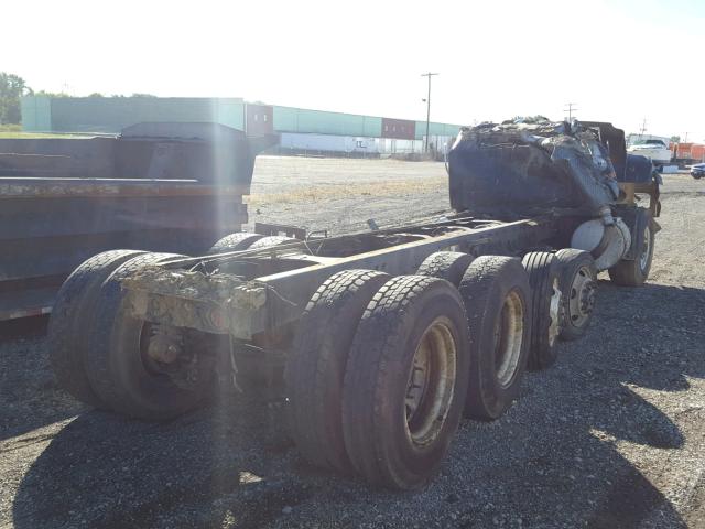 1M2P267C6VM031874 - 1997 MACK 600 RD600 BLACK photo 4