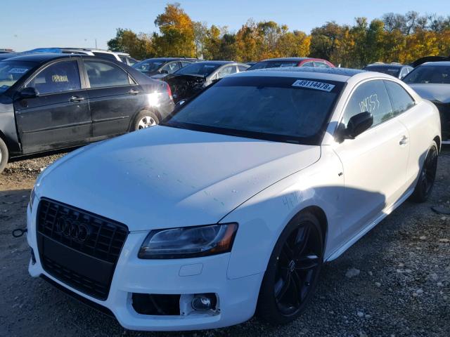 WAUVVAFR1AA002643 - 2010 AUDI S5 PRESTIG WHITE photo 2