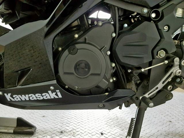 JKAEXKG11JDA02746 - 2018 KAWASAKI EX400 BLACK photo 12