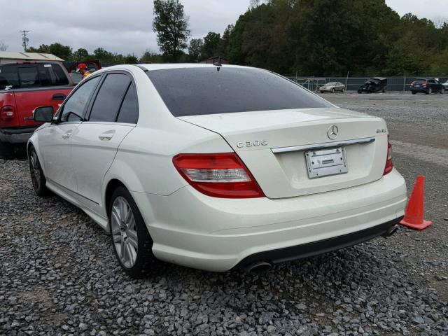 WDDGF81X29R077118 - 2009 MERCEDES-BENZ C300 WHITE photo 3