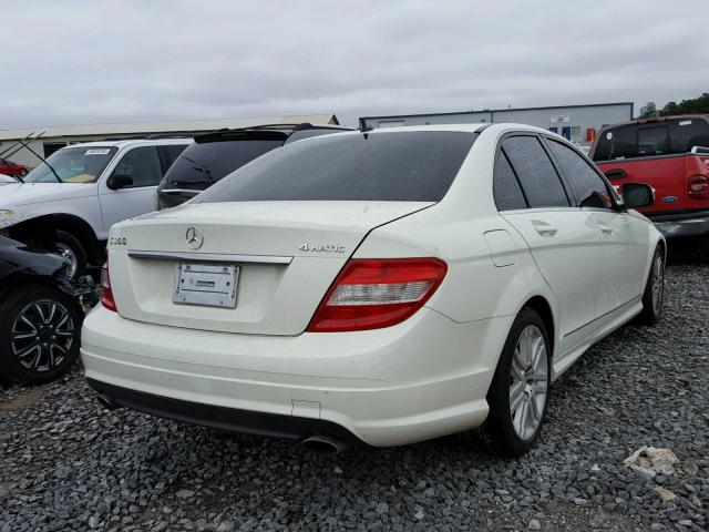 WDDGF81X29R077118 - 2009 MERCEDES-BENZ C300 WHITE photo 4