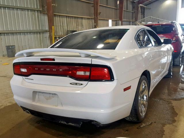 2C3CDXBG5EH279389 - 2014 DODGE CHARGER SE WHITE photo 4