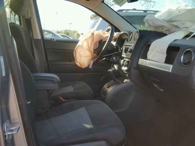 1C4NJDBB1GD662312 - 2016 JEEP COMPASS SP 银色 照片 5