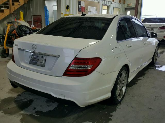 WDDGF4HB1DA747025 - 2013 MERCEDES-BENZ C 250 WHITE photo 4