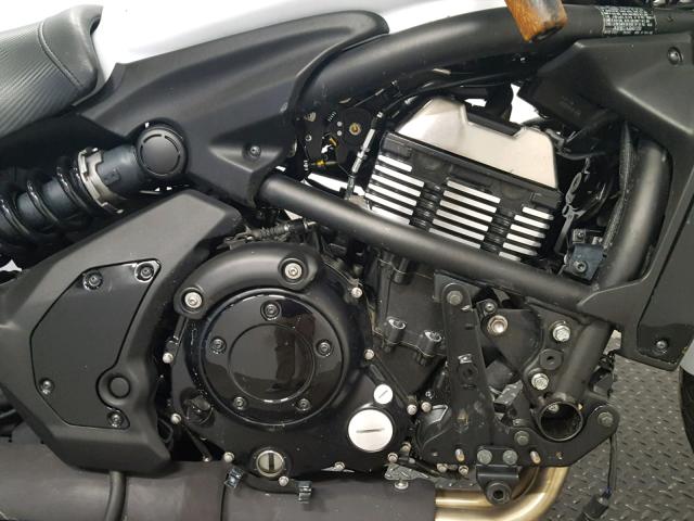 JKAENEC14JDA01250 - 2018 KAWASAKI EN650 C WHITE photo 5