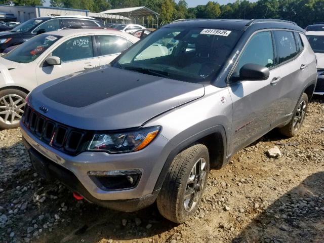 3C4NJDDB2JT451716 - 2018 JEEP COMPASS TR SILVER photo 2