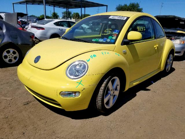 3VWBC21C9XM467135 - 1999 VOLKSWAGEN NEW BEETLE ყვითელი ფოტო 2