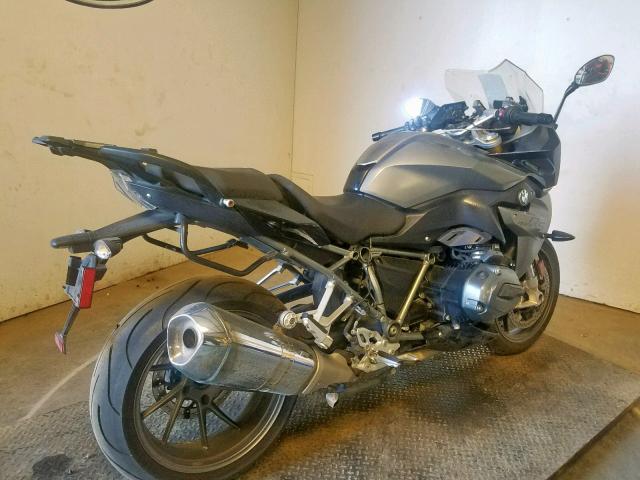 WB10A1501GZ379024 - 2016 BMW R1200 RS SILVER photo 4