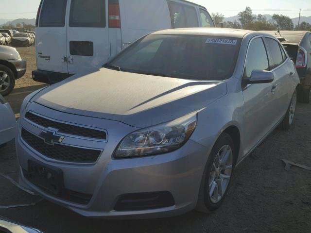 1G11D5RR4DF118345 - 2013 CHEVROLET MALIBU 1LT 银色 照片 2
