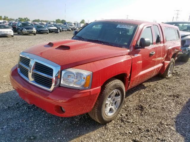 1D7HE42KX6S679479 - 2006 DODGE DAKOTA SLT RED photo 2