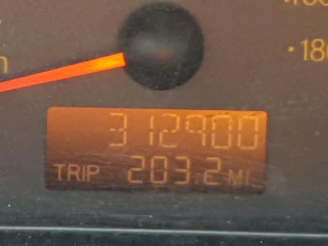 1G8AZ52F54Z218424 - 2004 SATURN ION LEVEL WHITE photo 8