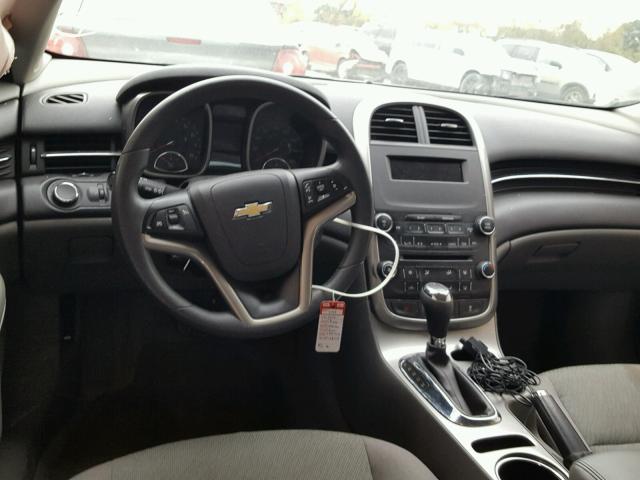 1G11B5SL6EF128419 - 2014 CHEVROLET MALIBU LS 银色 照片 9