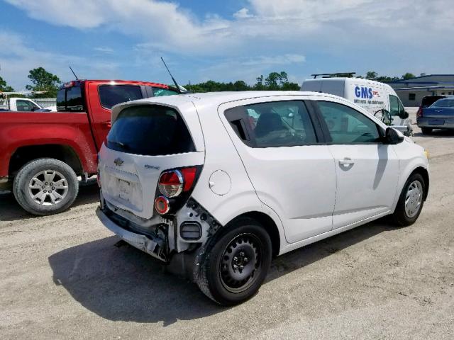 1G1JA6SH2D4150416 - 2013 CHEVROLET SONIC LS WHITE photo 4