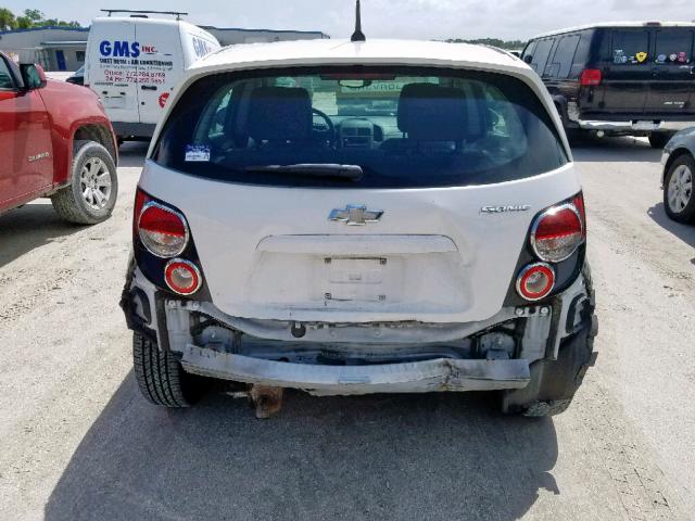 1G1JA6SH2D4150416 - 2013 CHEVROLET SONIC LS WHITE photo 9