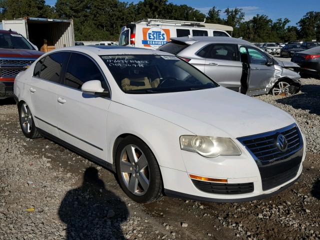 WVWAK73C98P050007 - 2008 VOLKSWAGEN PASSAT KOM WHITE photo 1