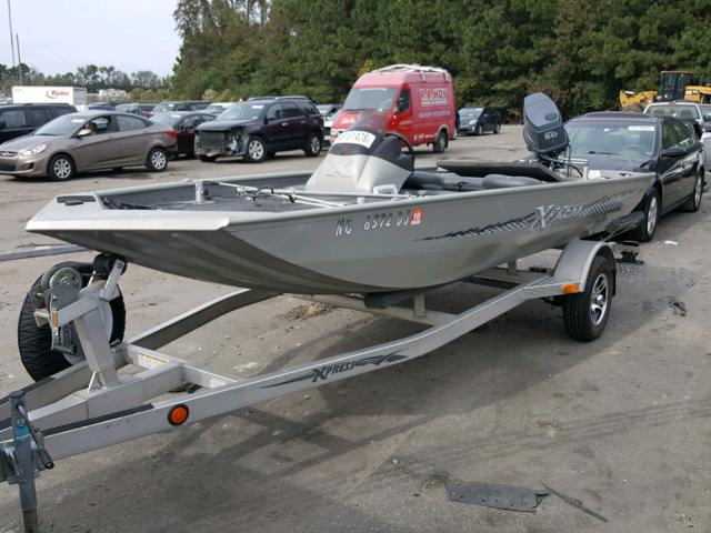 JBC666931708 - 2008 XPRS BOAT SILVER photo 2