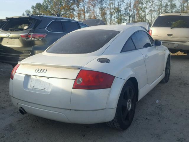 TRUWC28N221019410 - 2002 AUDI TT QUATTRO WHITE photo 4