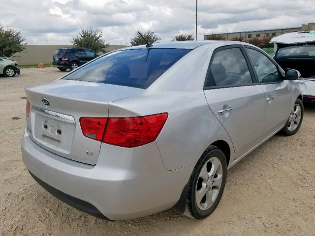 KNAFU4A2XA5056518 - 2010 KIA FORTE EX SILVER photo 4