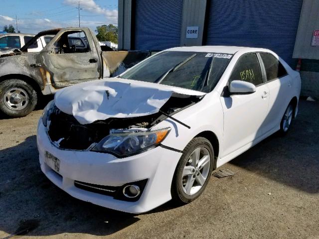 4T1BF1FK7CU532232 - 2012 TOYOTA CAMRY BASE WHITE photo 2