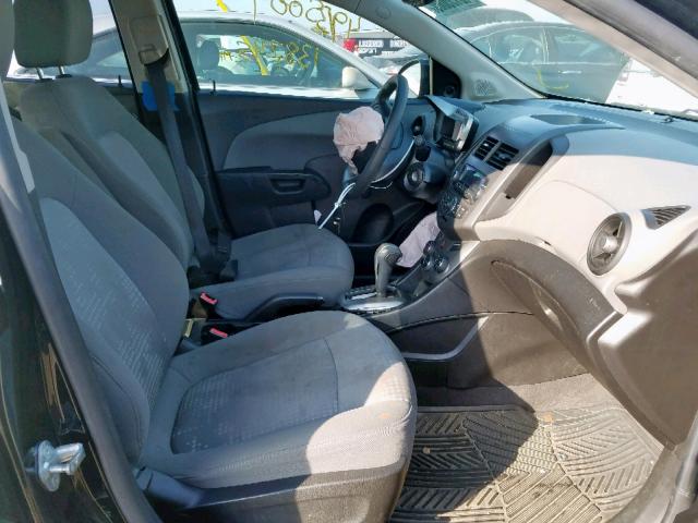 1G1JA5SH4C4174693 - 2012 CHEVROLET SONIC LS შავი ფოტო 5