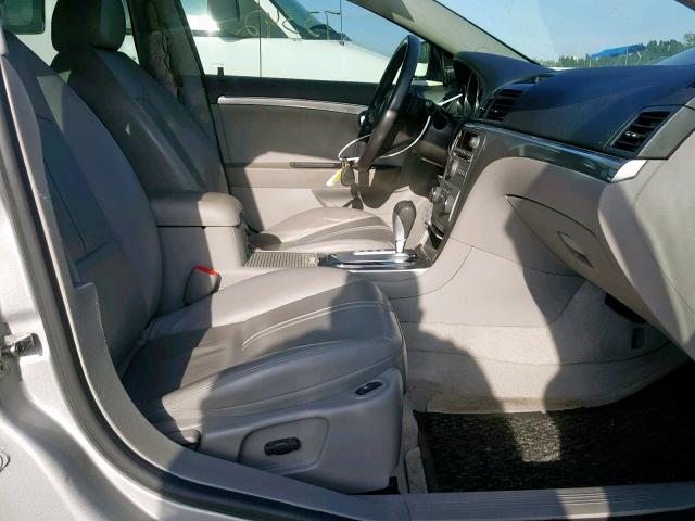 1G8ZV57788F215878 - 2008 SATURN AURA XR SILVER photo 5