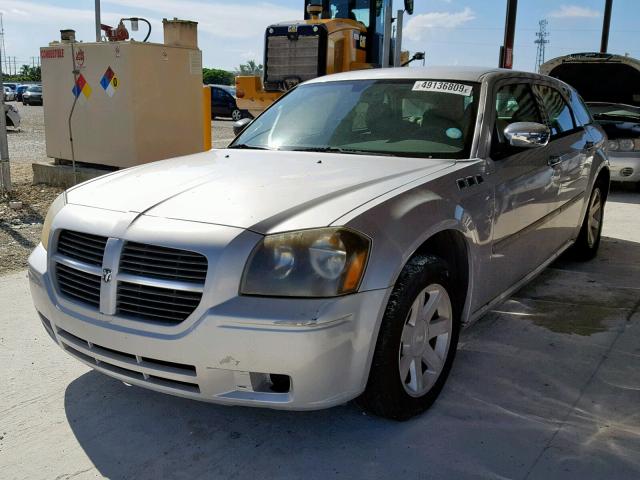 2D4FV47T36H236068 - 2006 DODGE MAGNUM SE SILVER photo 2