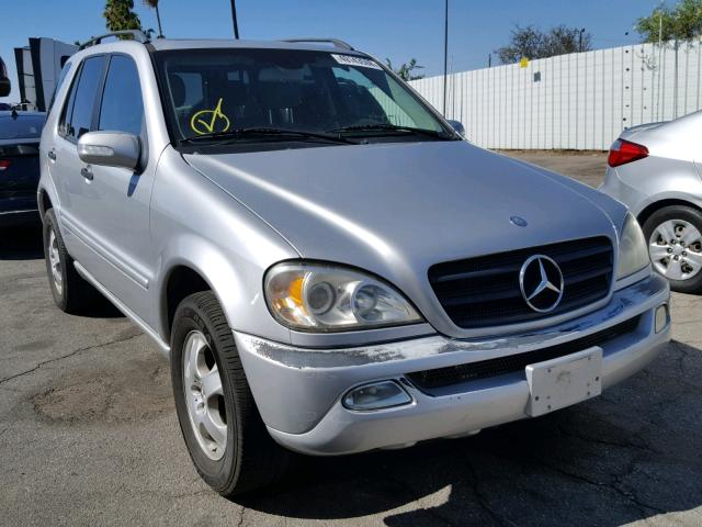 4JGAB54E62A301639 - 2002 MERCEDES-BENZ ML 320 SILVER photo 1