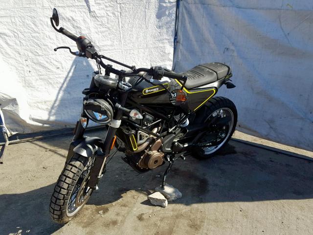 VBKUNJ402JM235334 - 2018 HUSQVARNA SVARTPILEN BLACK photo 2