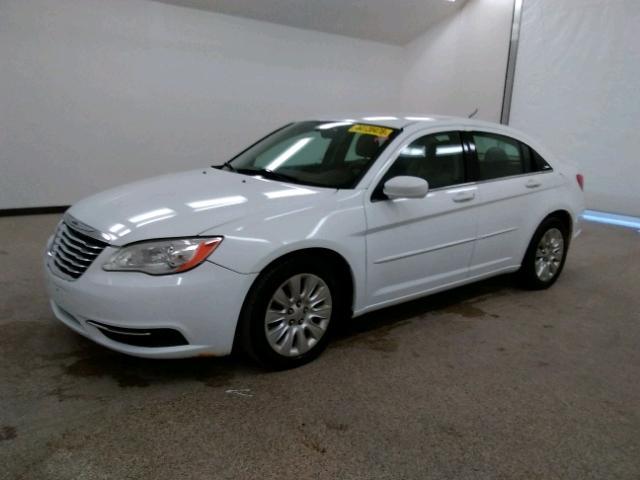 1C3CCBAB2CN226018 - 2012 CHRYSLER 200 LX WHITE photo 2