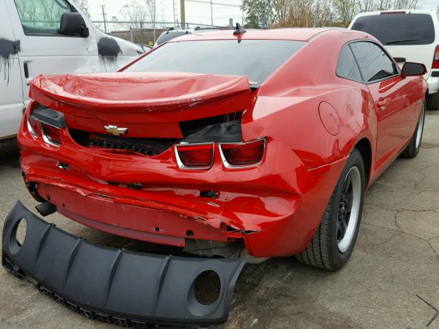 2G1FE1E30D9122544 - 2013 CHEVROLET CAMARO LS RED photo 4