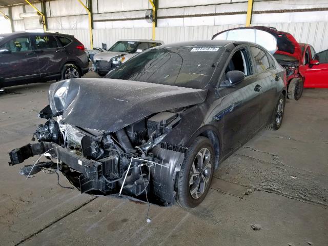 3KPF24AD2KE011332 - 2019 KIA FORTE FE GRAY photo 2