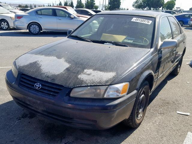 4T1BG22K4XU454426 - 1999 TOYOTA CAMRY CE WHITE photo 2