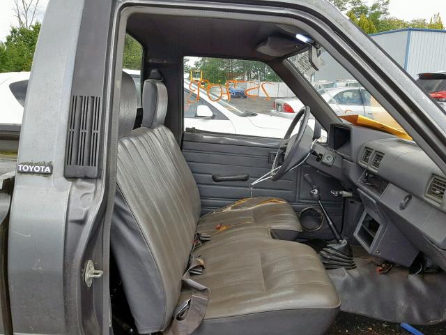 JT4RN50R8J5113252 - 1988 TOYOTA PICKUP 1/2 GRAY photo 5