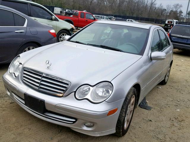 WDBRF61J05A805612 - 2005 MERCEDES-BENZ C 240 SILVER photo 2