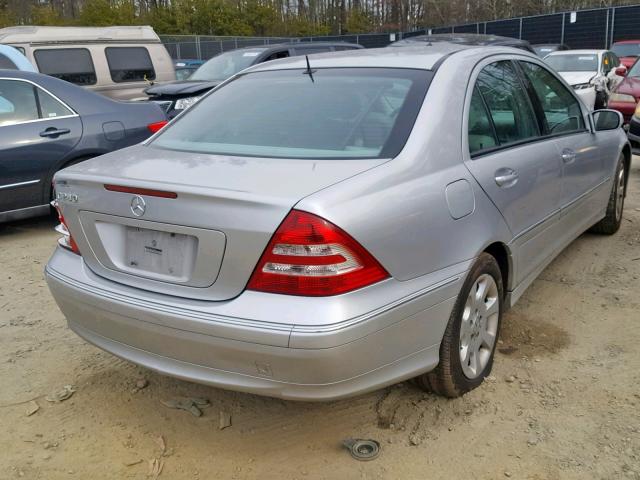 WDBRF61J05A805612 - 2005 MERCEDES-BENZ C 240 SILVER photo 4