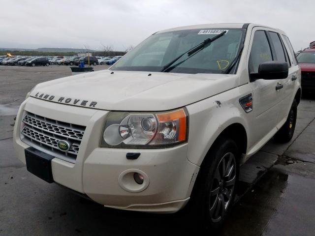 SALFR24N38H097329 - 2008 LAND ROVER LR2 HSE WHITE photo 2