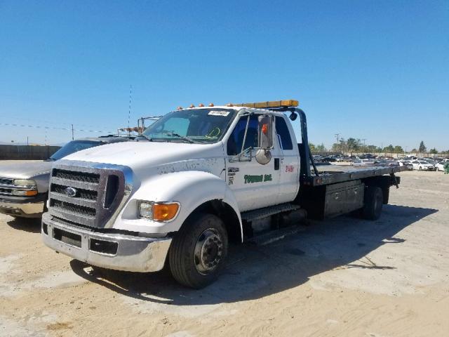 3FRWX65R75V112912 - 2005 FORD F650 SUPER WHITE photo 2