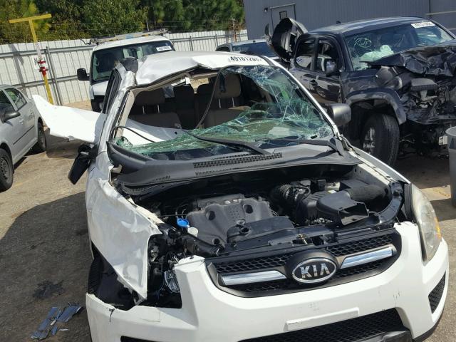 KNDJE723297584072 - 2009 KIA SPORTAGE L WHITE photo 9