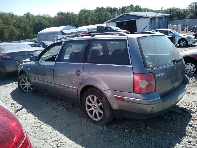 WVWVD63B94E162258 - 2004 VOLKSWAGEN PASSAT GLS GRAY photo 3