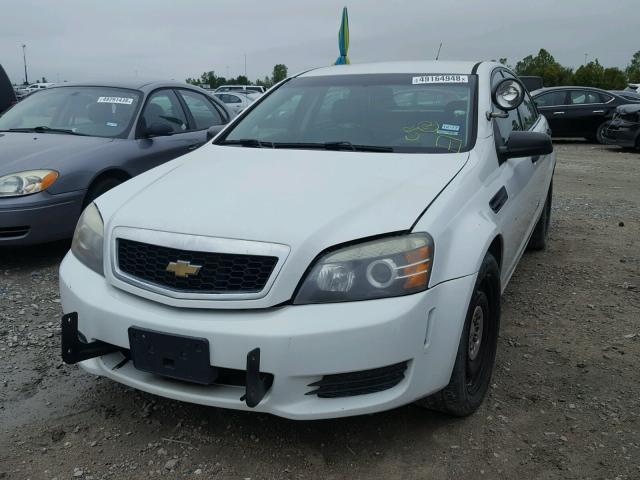 6G1MK5T25BL569736 - 2011 CHEVROLET CAPRICE PO WHITE photo 2