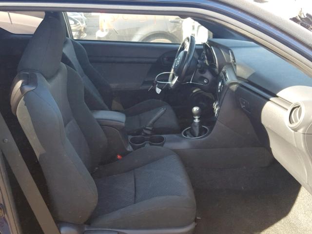 JTKJF5C72B3015196 - 2011 TOYOTA SCION TC ლურჯი ფოტო 5