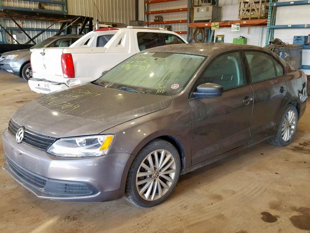 3VW1K7AJXBM334872 - 2011 VOLKSWAGEN JETTA BASE GRAY photo 2