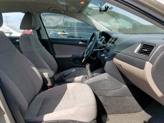 3VW1K7AJ4DM313437 - 2013 VOLKSWAGEN JETTA BASE 米色 照片 5