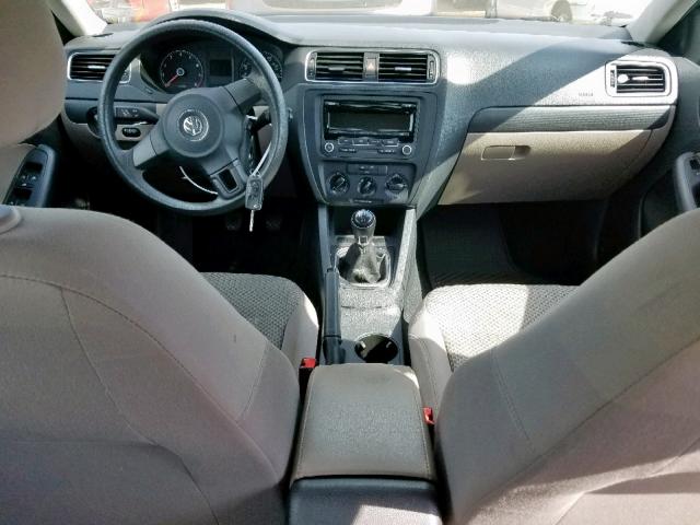 3VW1K7AJ4DM313437 - 2013 VOLKSWAGEN JETTA BASE 米色 照片 9